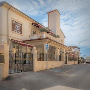 Pensione La Scogliera